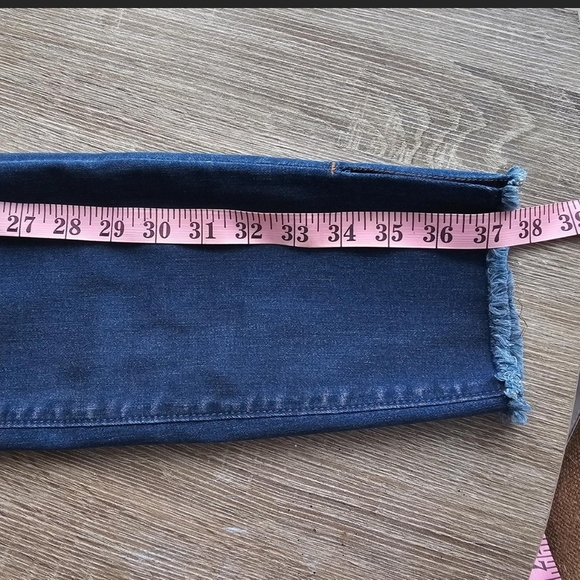 LOFT Skinny Jeans - Made in the Philippines Size: 29 - Picture 3 of 8